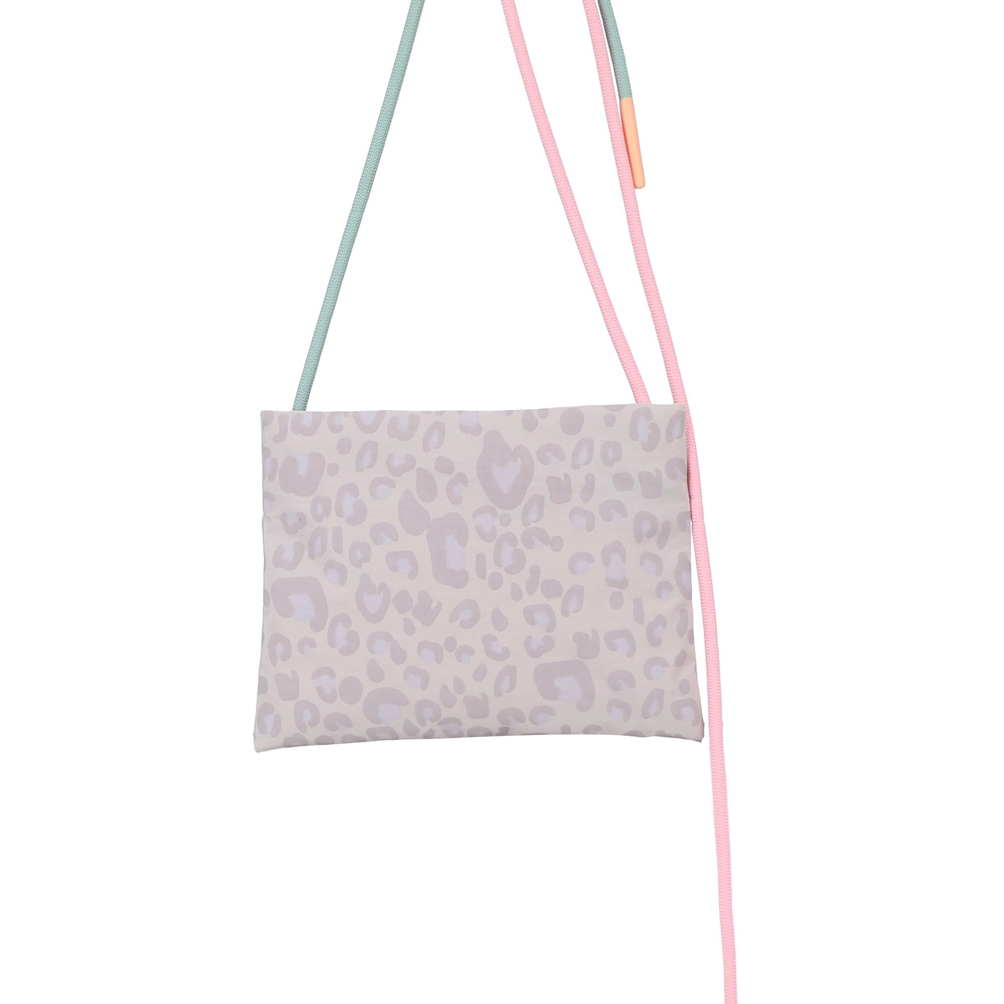 Fritzi ME Cross | Leo