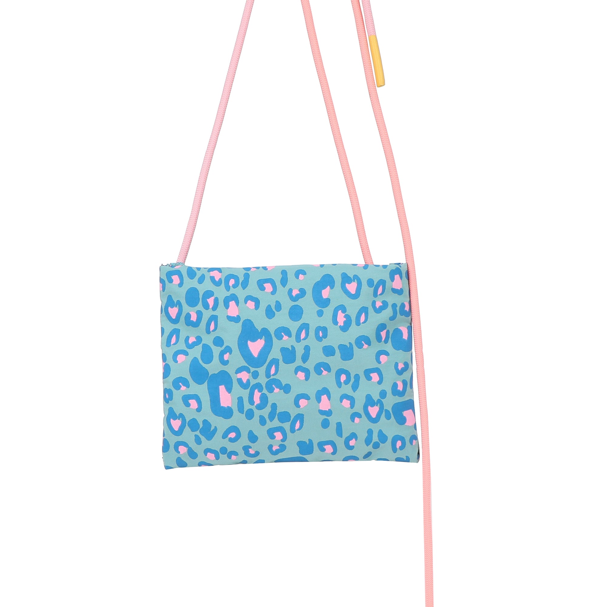 Fritzi ME Cross | Leo